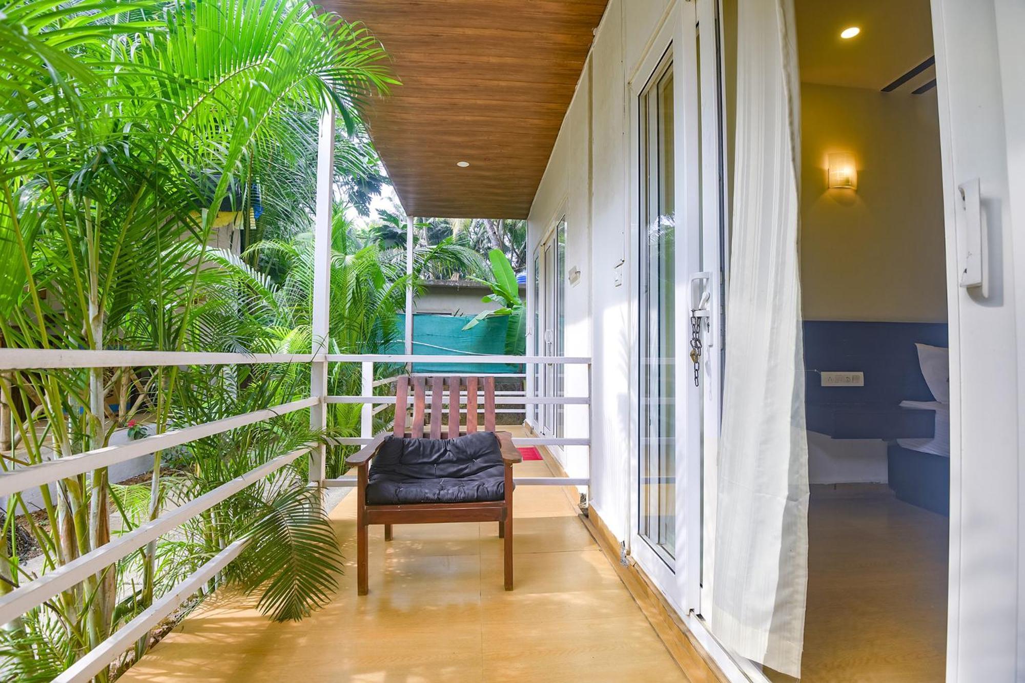 Fabhotel La Volga - Nr Morjim Beach Dış mekan fotoğraf